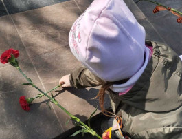 Возложение цветов в преддверии Дня Победы. Возложение цветов в преддверии Дня Победы.